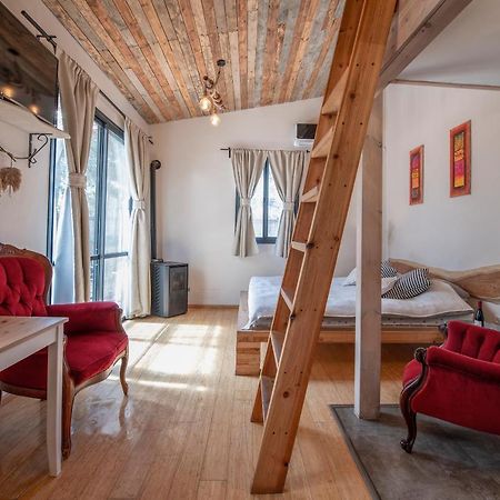 Gate Away B&B Units - המקום באל רום Eksteriør billede