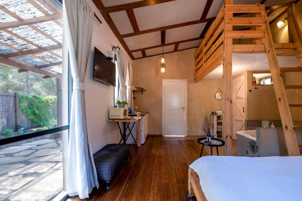 Gate Away B&B Units - המקום באל רום Eksteriør billede