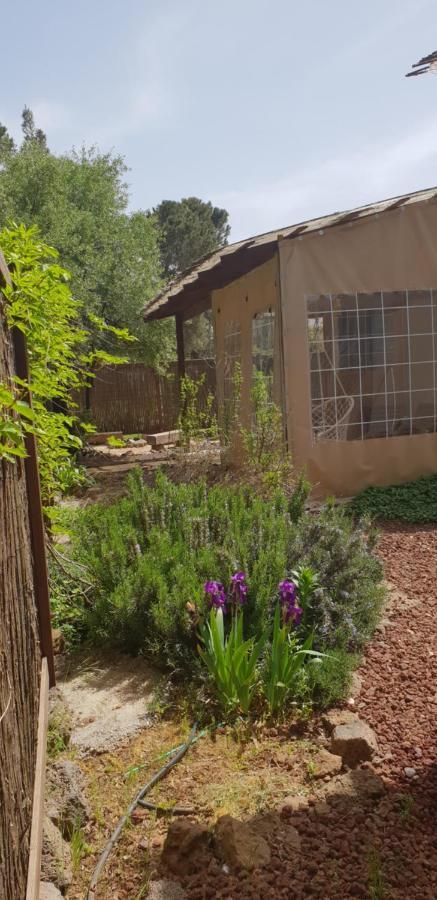 Gate Away B&B Units - המקום באל רום Eksteriør billede